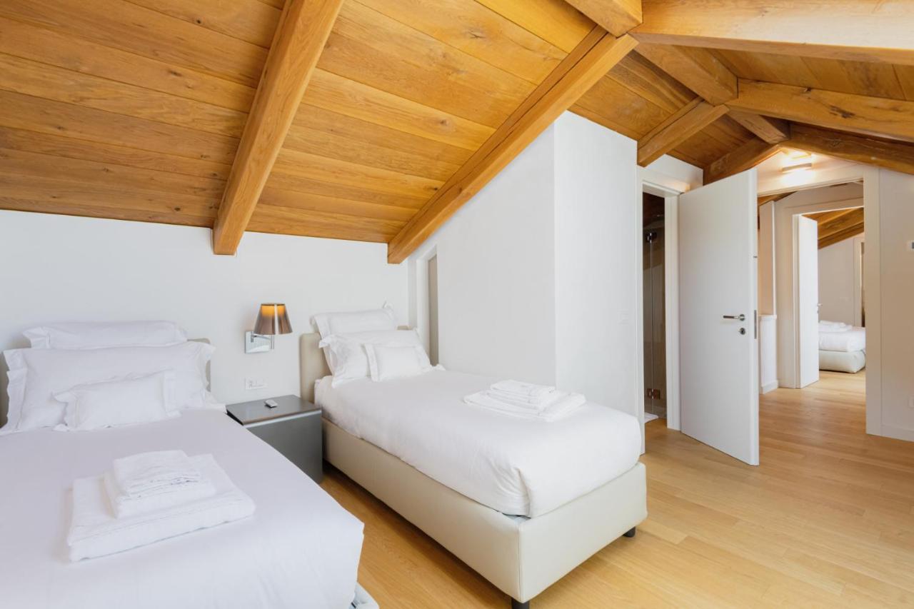 Easylife - Prestigiosa Dimora Due Passi Dal Duomo Apartamento Milán