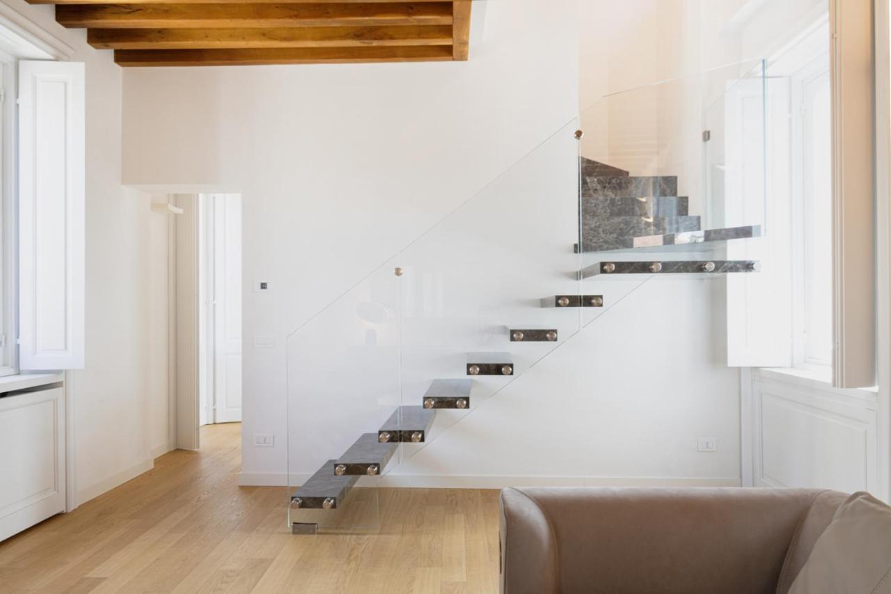 Easylife - Prestigiosa Dimora Due Passi Dal Duomo Apartamento *